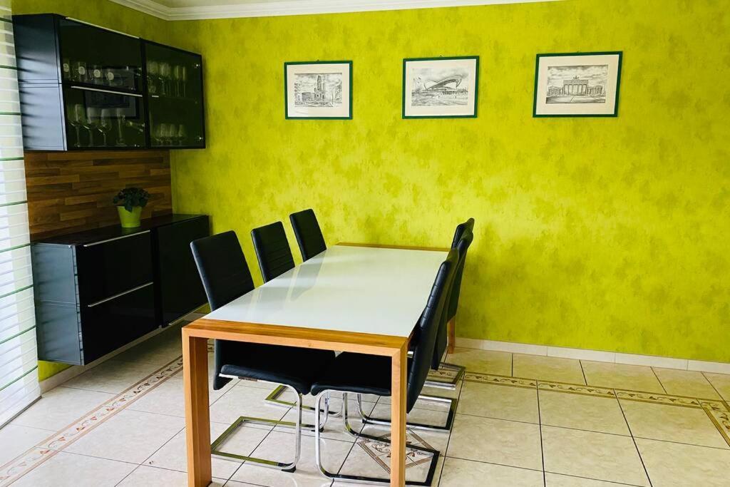 Grosses 4 Zimmer Apartment Naehe Messe Ανόβερο Εξωτερικό φωτογραφία